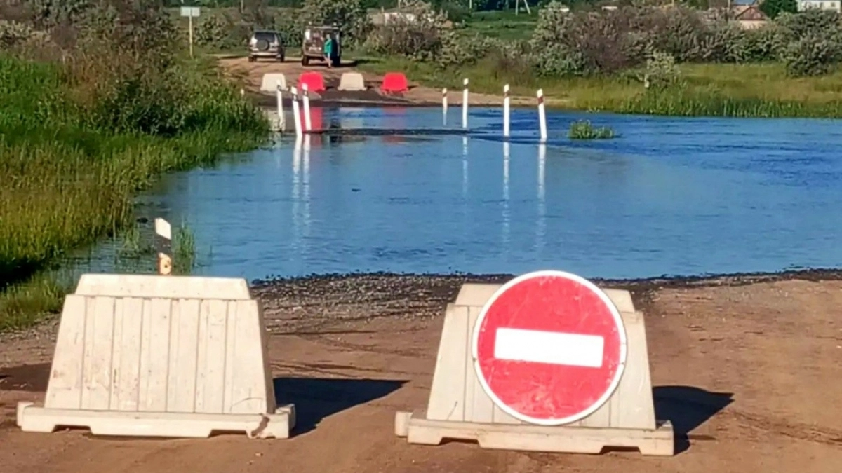 В Оренбуржье из-за дождей закрыли три участка дорог и два моста