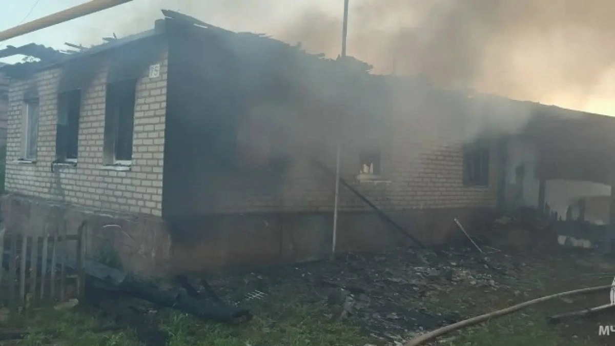 В Оренбуржье мужчина погиб при пожаре в жилом доме
