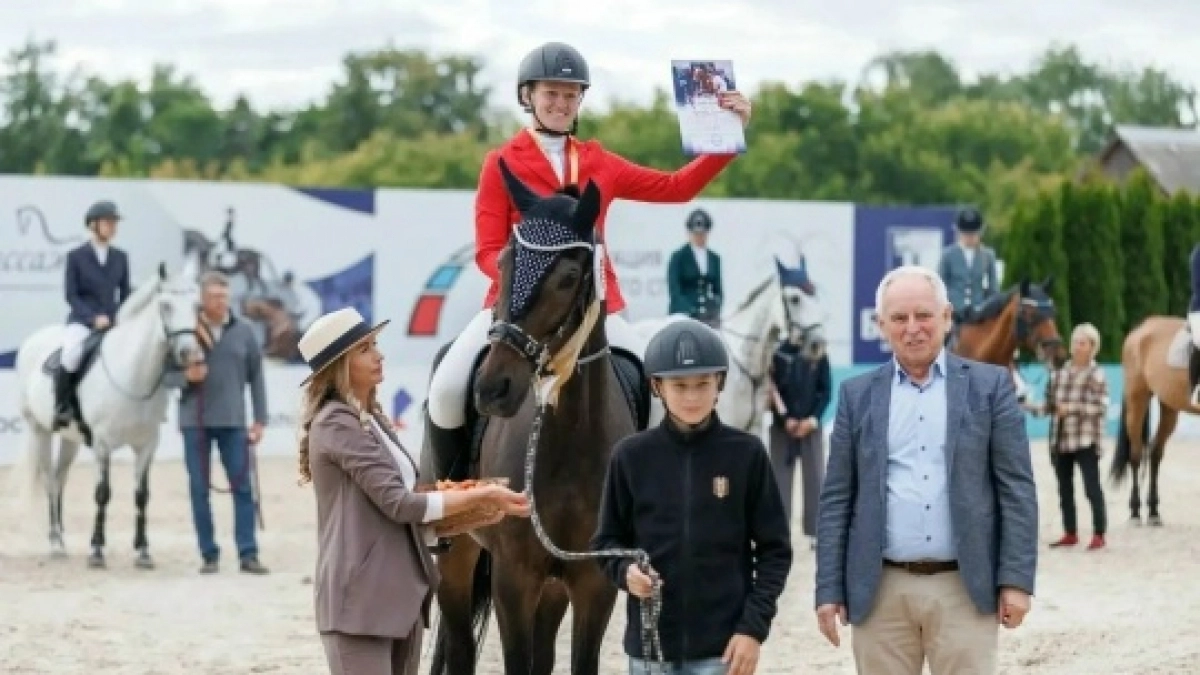 Оренбургские спортсмены завоевали медали чемпионата и первенства ПФО по конному спорту