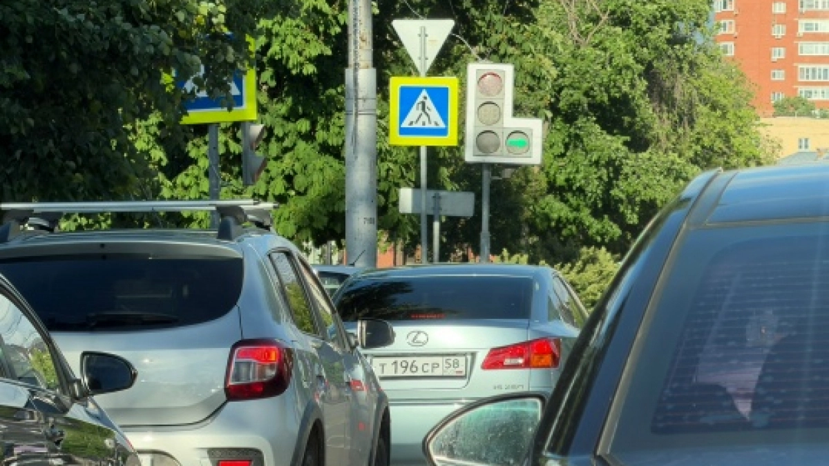 В Шарлыкском районе после ДТП загорелся грузовик, пострадали два человека