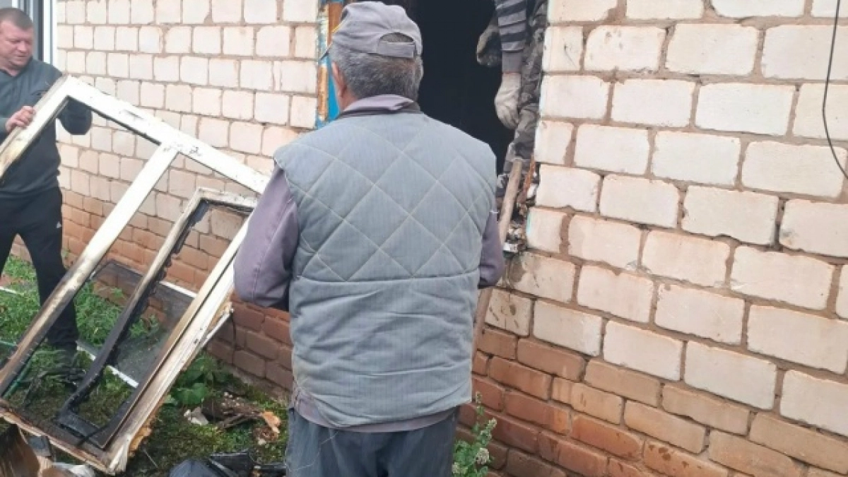 В Новосергиевском районе потушили пожар в жилом доме