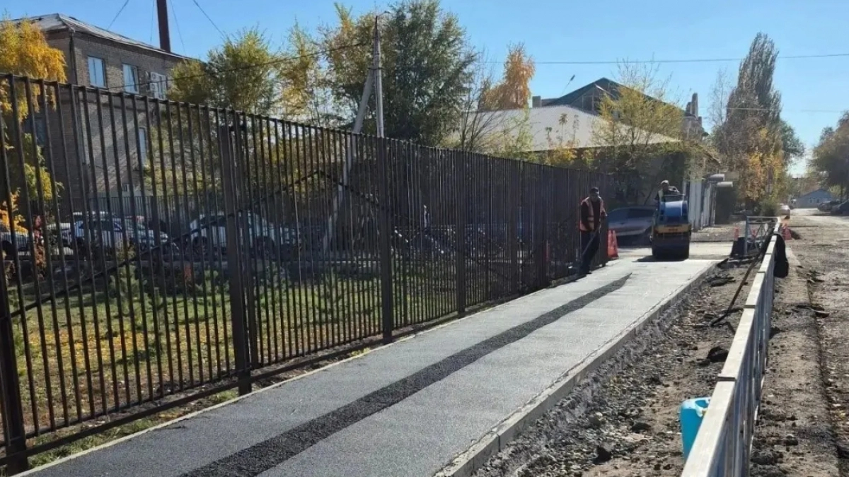 В Оренбурге продолжается ремонт ул. Курача