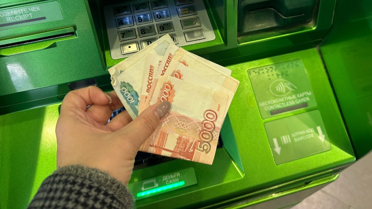 Пенсионерка из Оренбурга, поверив аферистам, перевела на «безопасный счет» 4,6 млн рублей