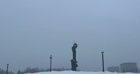 В центре Оренбурга началась весенняя уборка 