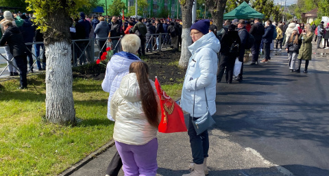 Отдыхать на Первомай будем в апреле. Минтруд назвал новые даты длинных выходных — можно планировать отпуск