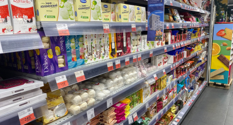 В магазине больше не продадут: вводятся строгие ограничения на продажу сладостей 
